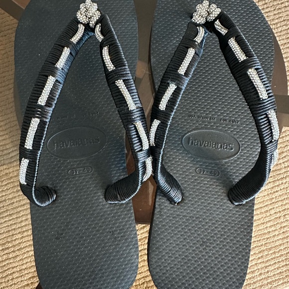 Sandals - Picture 2 of 5
